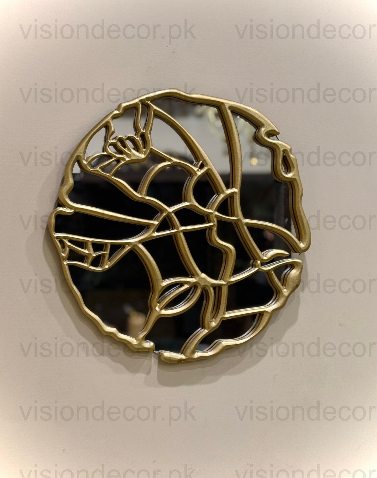 Golden Abstract Face Wall Mirror – Artistic Modern Decor
