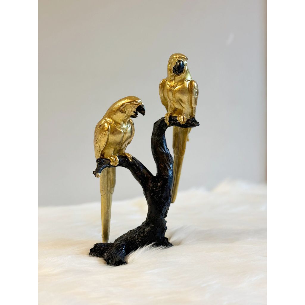 Resin Parrots Art