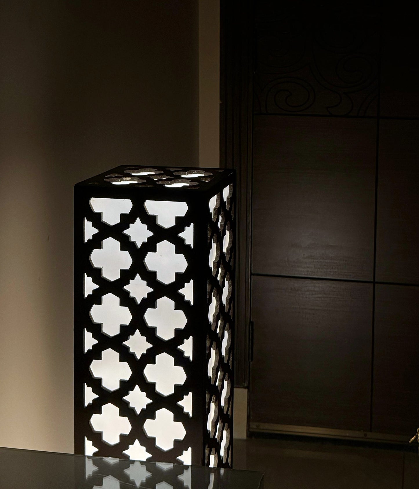Geometric Cutout Wooden Floor Lamp – 24" Ambient Glow
