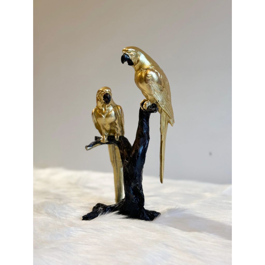 Resin Parrots Art