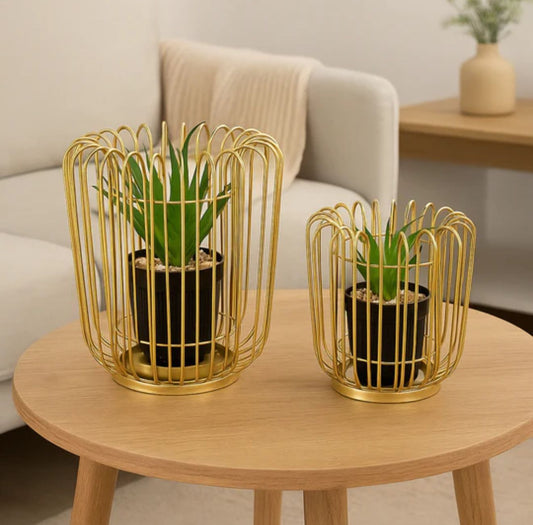 Two Pieces Metal Pot